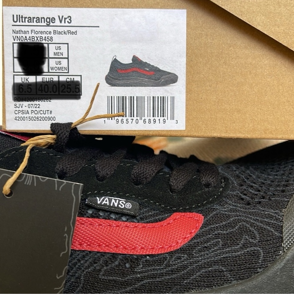 Vans Women’s Ultrarange Vr3 Nathan Florence Black/Red
VN0A4BXB458
SNEAKERS - Picture 9 of 16